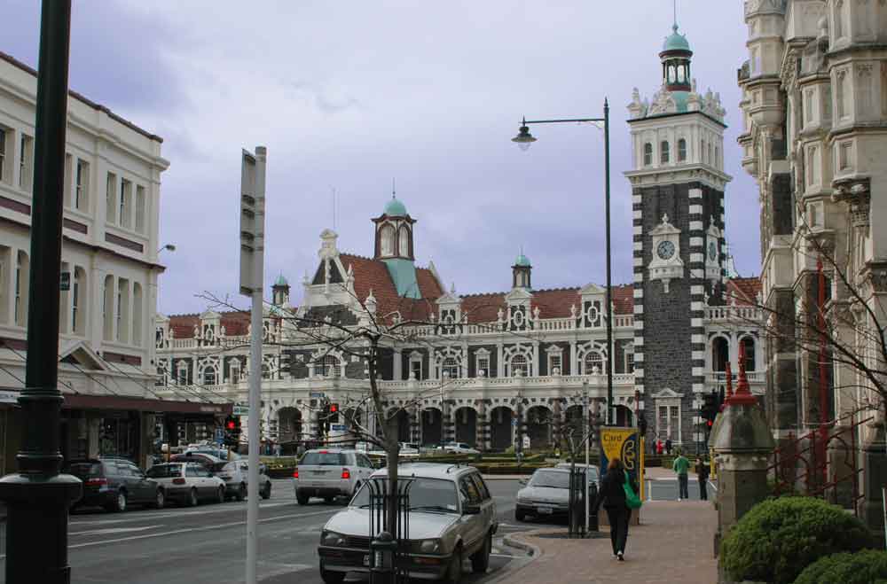 185 - Nueva Zelanda - Dunedin, estacion del ferrocarril